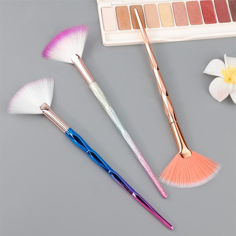 Beauty Queen Makeup - Kuas Rias Wajah Bentuk Kipas Besar,