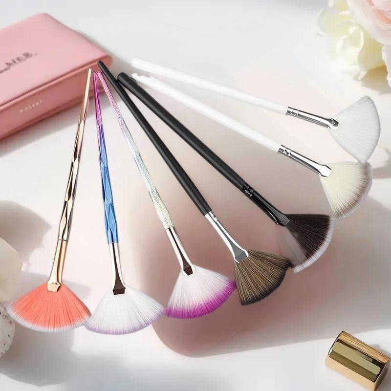 Kuas Rias Wajah Bentuk Kipas B - Beauty Queen Makeup ulasan dan harga